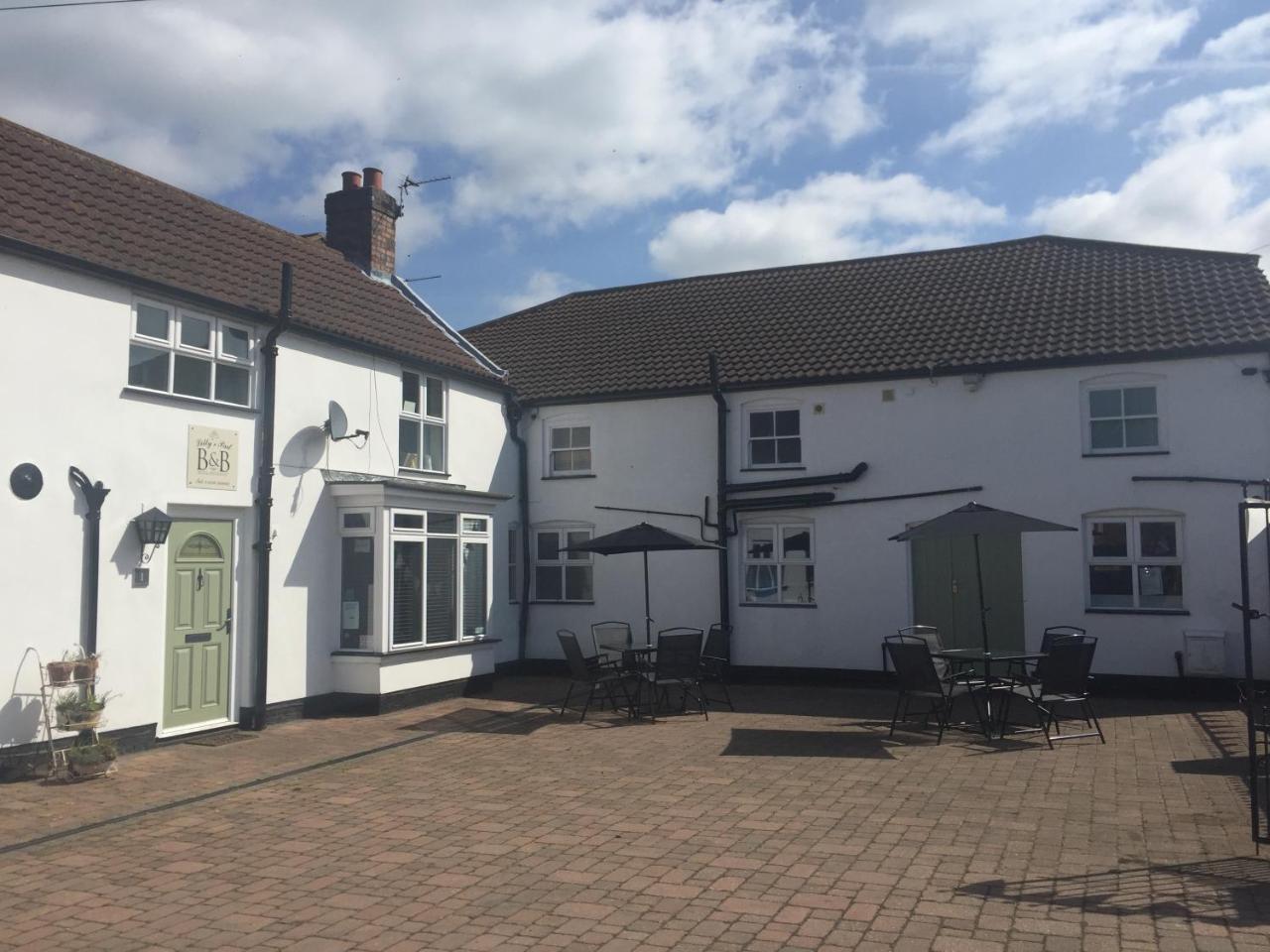 Bed and Breakfast Lilly'S Pad Keelby Exterior foto